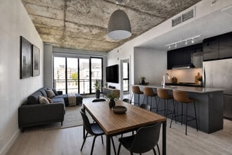 Building Photo - Will & Rich - Griffintown Apartments for rent