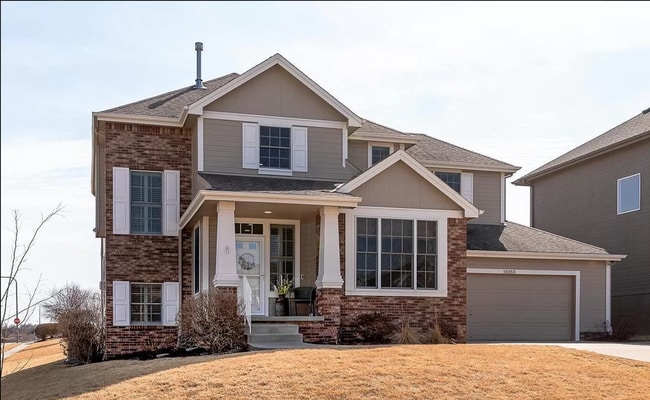 Gorgeous 4 Bedroom In The Grove!! - Gorgeous 4 Bedroom In The Grove!! House