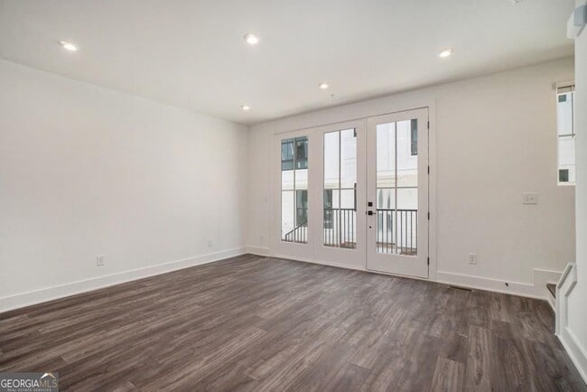 Foto del edificio - 1829 Gotham Ln NE