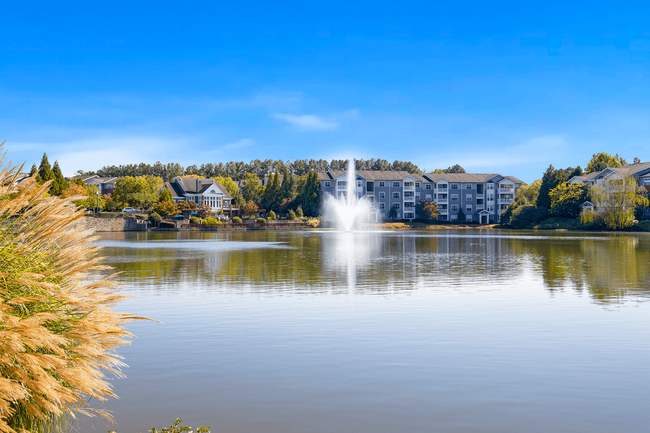 Building Photo - Lakeside at Town Center Apartments