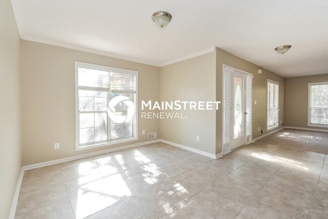 Foto del edificio - 4 Bedroom Pet-Friendly Home in McDonough, ...