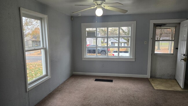 Foto del edificio - 415 E 35th St