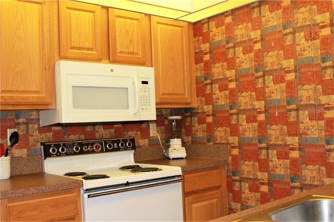 Building Photo - 5023 Sherwood Ln
