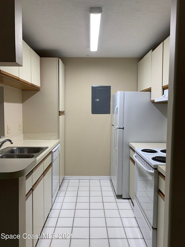 Foto del edificio - 7667 N Wickham Rd