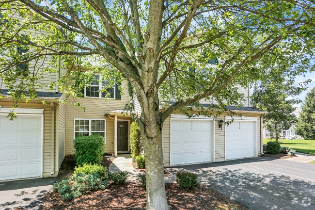 Building Photo - 131 Oriole Ct