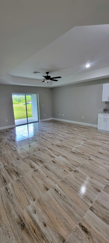 Living room - 4726 27th St SW