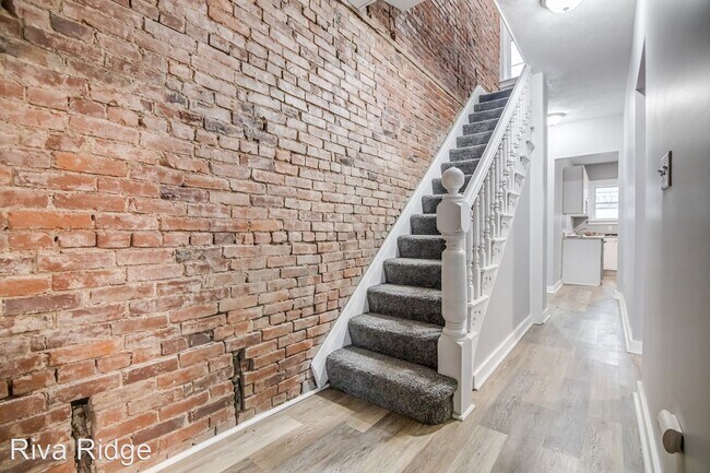 Building Photo - 3 br, 1.5 bath House - 291 W Elizabeth Street