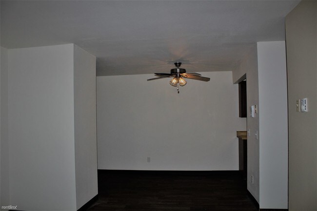 Foto del edificio - 6731 Schroeder Rd