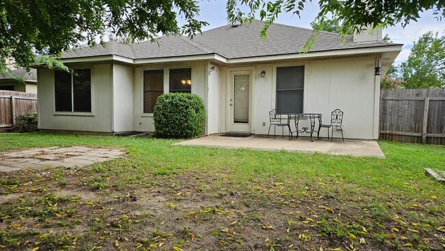 Building Photo - 1301 Nightshade Ln