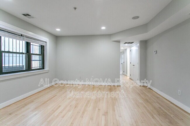 Photo - 1323 K St SE Apartment