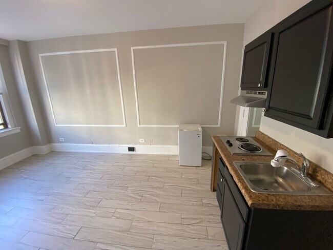 Foto del edificio - Sleek Studio in the Heart of Center City Available Now!