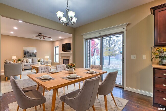 Foto del edificio - 2708 W Sesame St