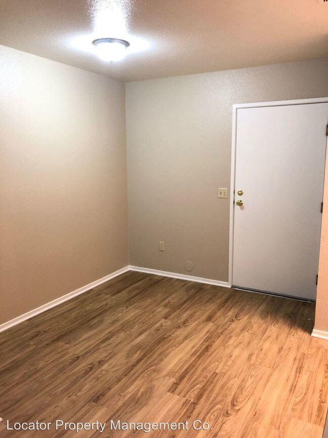 Foto del edificio - 8612 Lyn River Ct