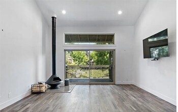 Building Photo - 7890 E Spring St