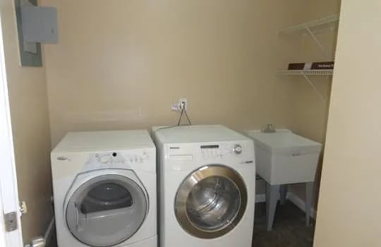 Foto del edificio - 34428 Bock St