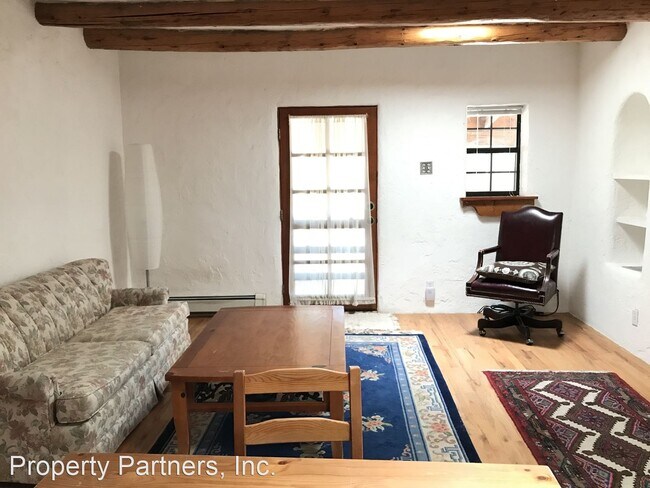 Building Photo - 2 br, 2 bath House - 10521 4th St NW