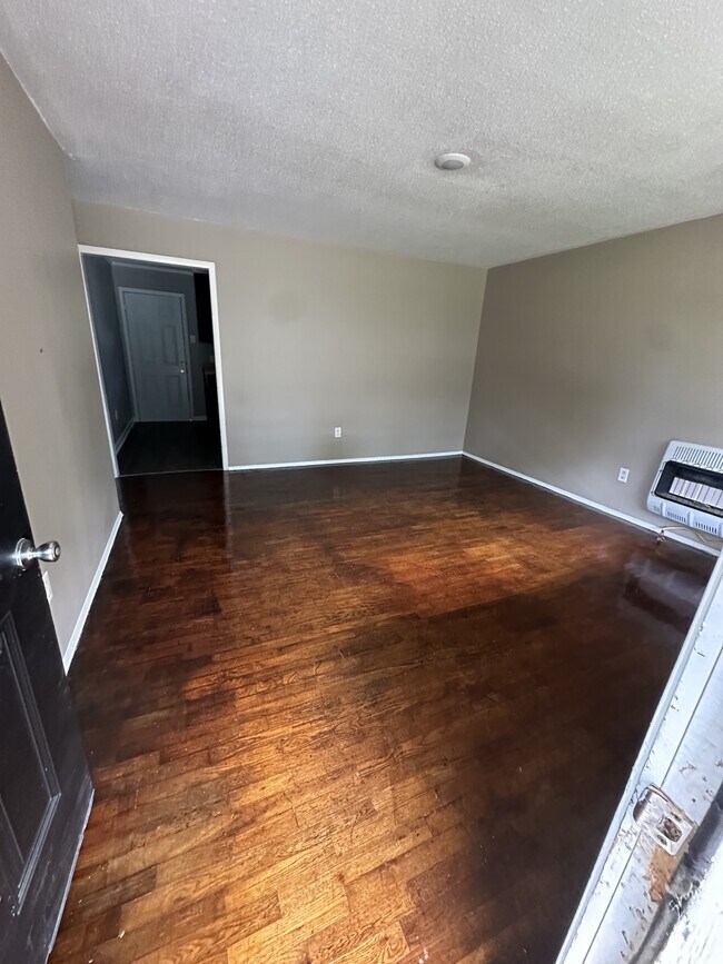 Foto del edificio - 1030 N Monroe Ave