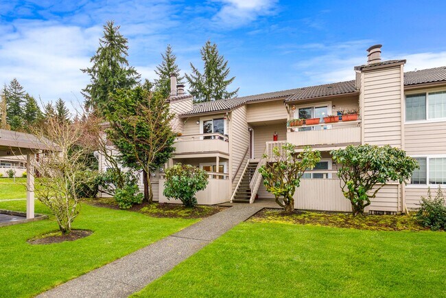 Foto del edificio - Beautifully updated Ground Floor 2 Bedroom...