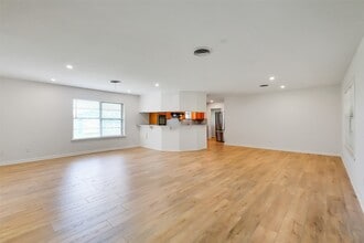 Building Photo - 3605 Longherridge Dr