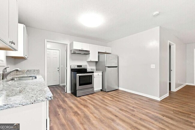 Foto del edificio - 715 W Creek Cir