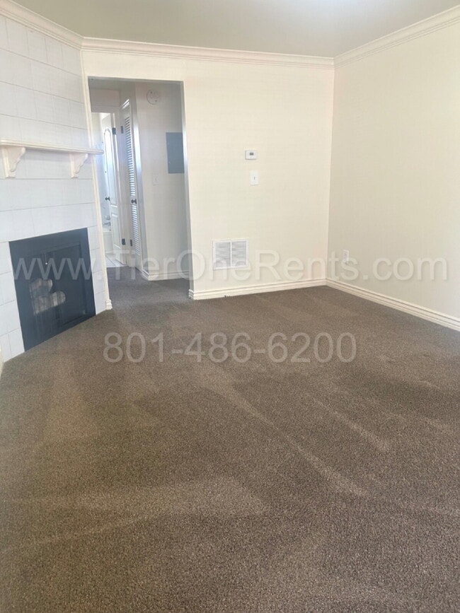 Building Photo - NO DEPOSIT option available for qualified ...
