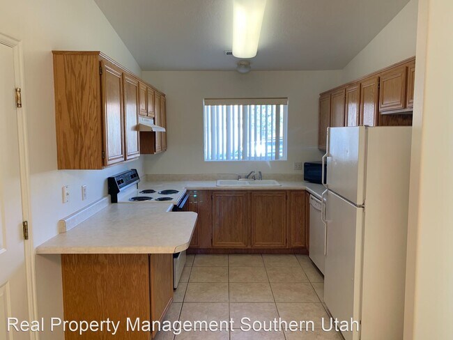 Building Photo - 3 br, 2 bath House - 229 South 2700 East