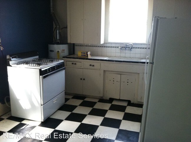 Building Photo - 2 br, 1 bath Apartment - 159 College