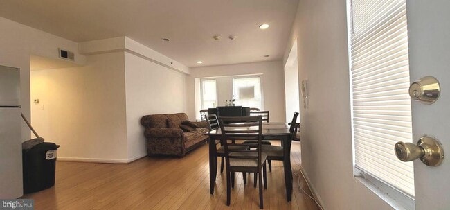Foto del edificio - 1501 N 4th St