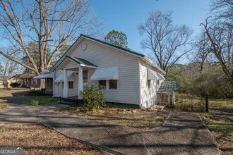 Building Photo - 65 Bradfield Dr