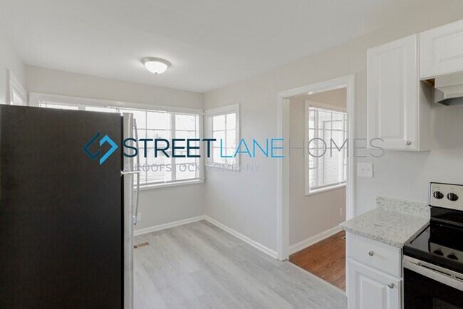 Foto del edificio - NOW OFFERING $250 OFF THE FIRST FULL MONTH...