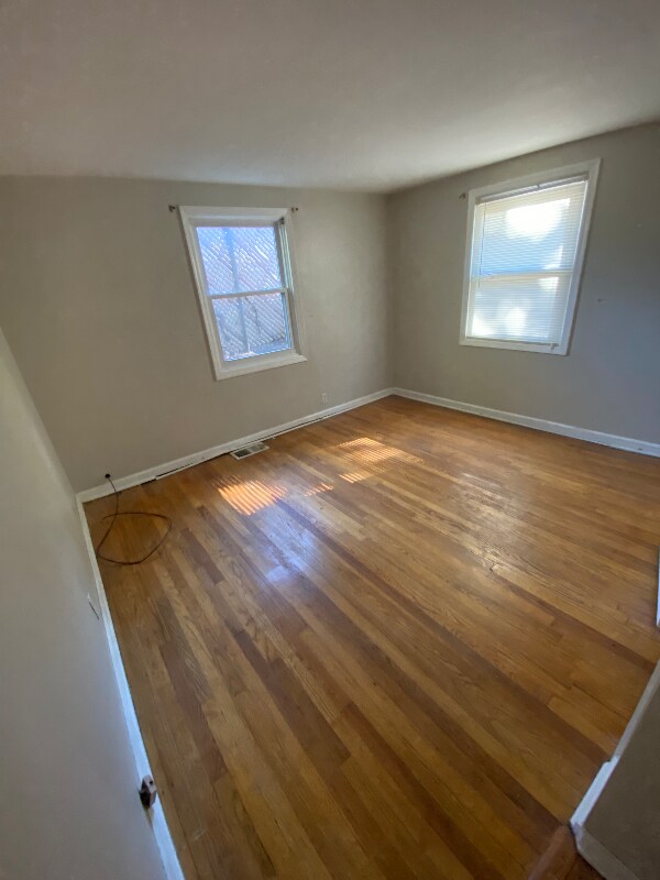 Foto del edificio - 714b Glen Rd