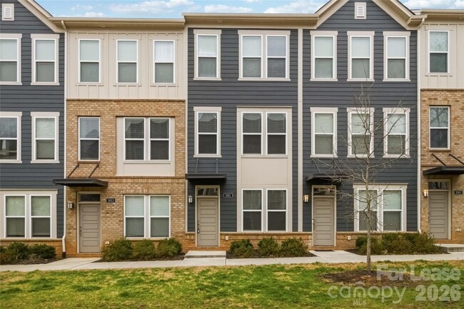 Building Photo - 3011 Citizens Ln