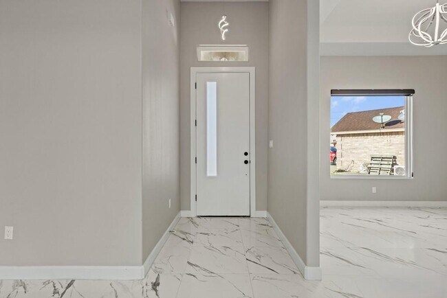 Foto del edificio - 4034 Solid Dr