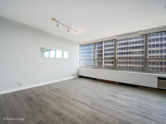 Foto del edificio - 3550 N Lake Shore Dr