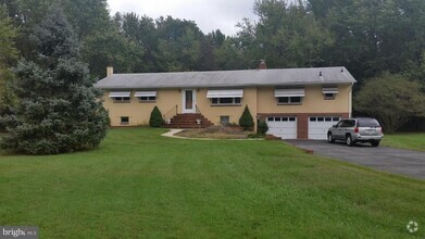 Building Photo - 1154 Steamboat Rd