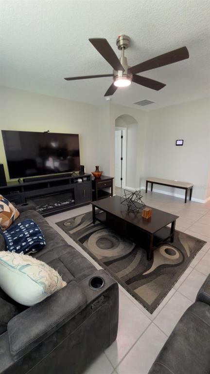 Building Photo - 1583 Barberry Dr