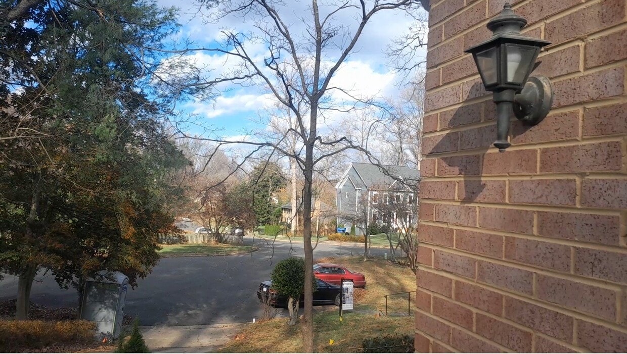 Photo - 3311 Goldsboro Pl (Falls Church, VA)