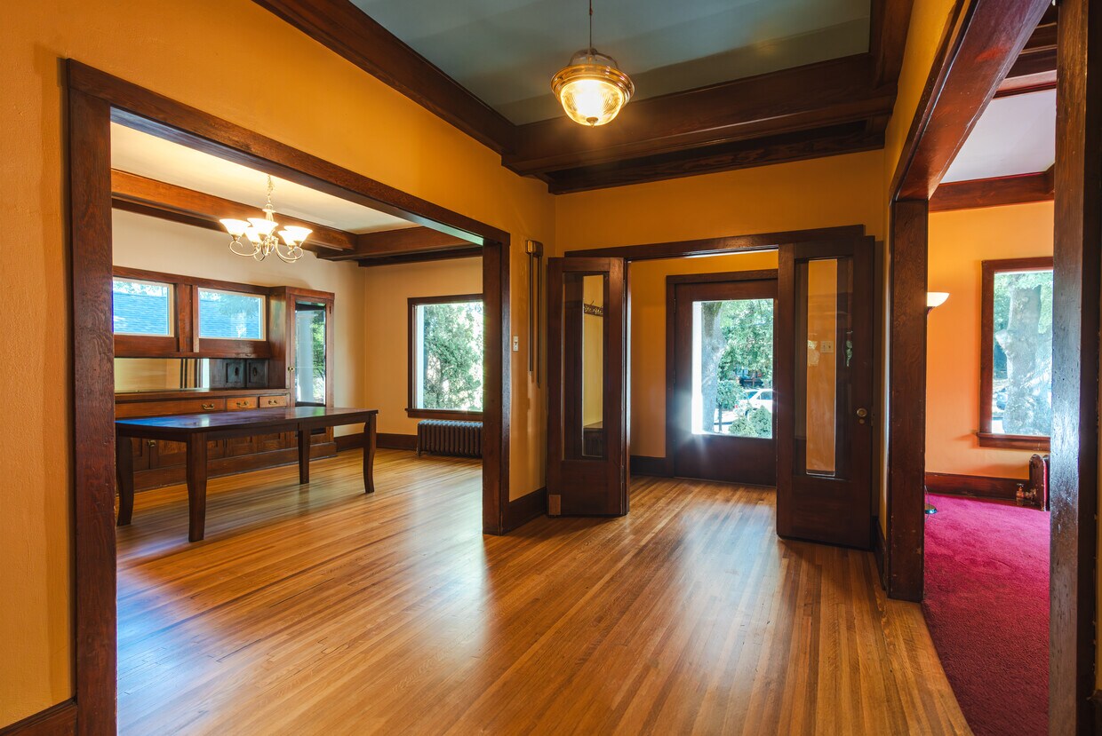 Foto principal - 315 NE Ash St