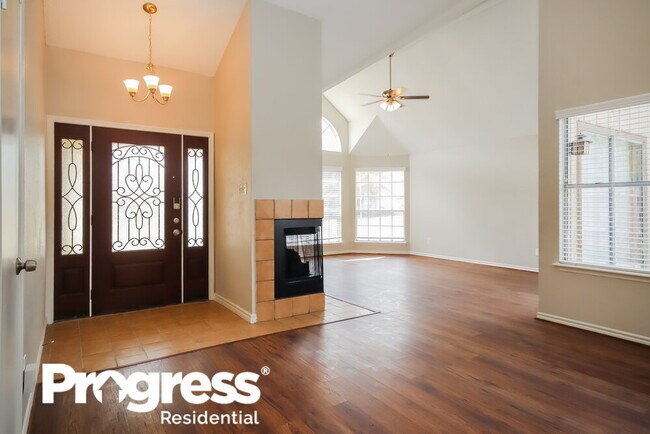 Building Photo - 12703 Vitry Ln