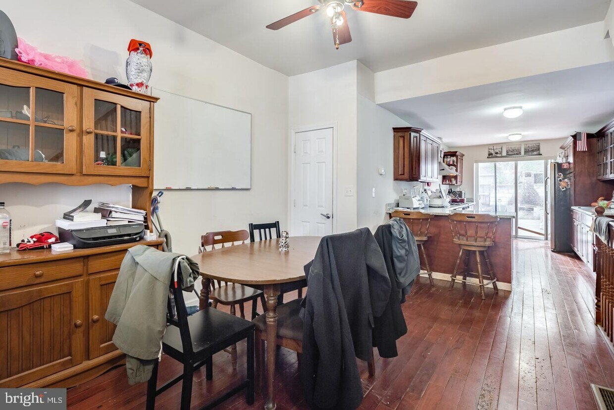 Foto principal - 1322 S Carlisle St
