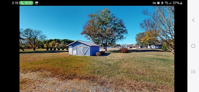 Foto del edificio - 671 Flats Rd