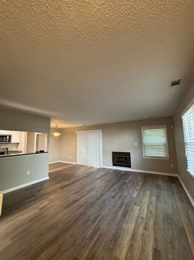 Foto del edificio - Gorgeous Condo up for rent!