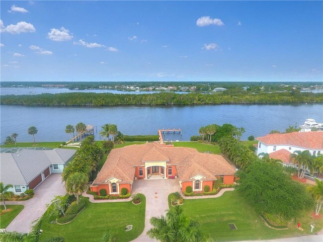 Foto del edificio - 12188 SE Riverbend Ln