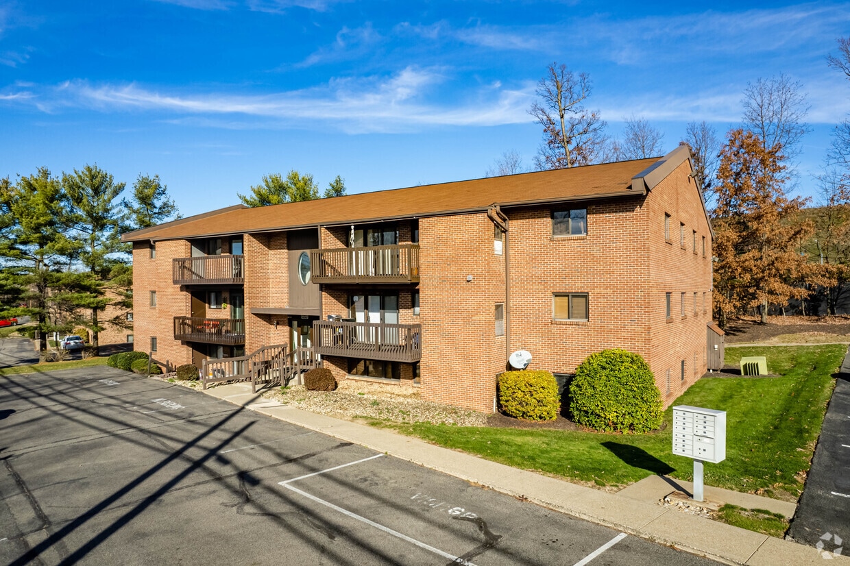1200 Dutilh Rd, Cranberry Township, PA 16066 Apartments in Cranberry