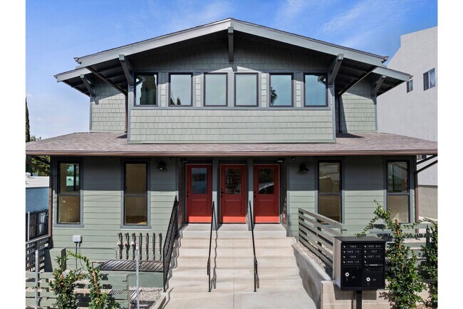 Foto del edificio - 5 Bed / 5 Bath Residence in Echo Park Now Available!