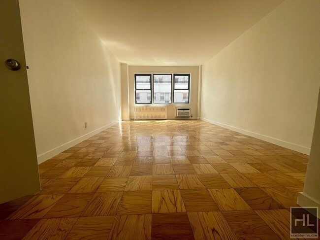 Foto del edificio - EAST 36 STREET