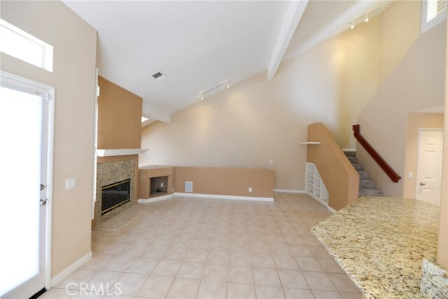 Building Photo - 215 Shorebreaker Dr