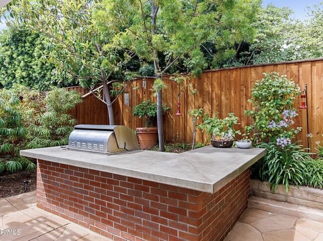 Building Photo - 1431 Whitehall Pl