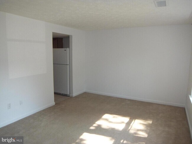Building Photo - 3623 Woodhaven Ct