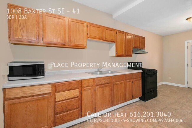 Foto del edificio - 1008 Baxter St SE #1 - Updated 3 Bed/1.5 Bath